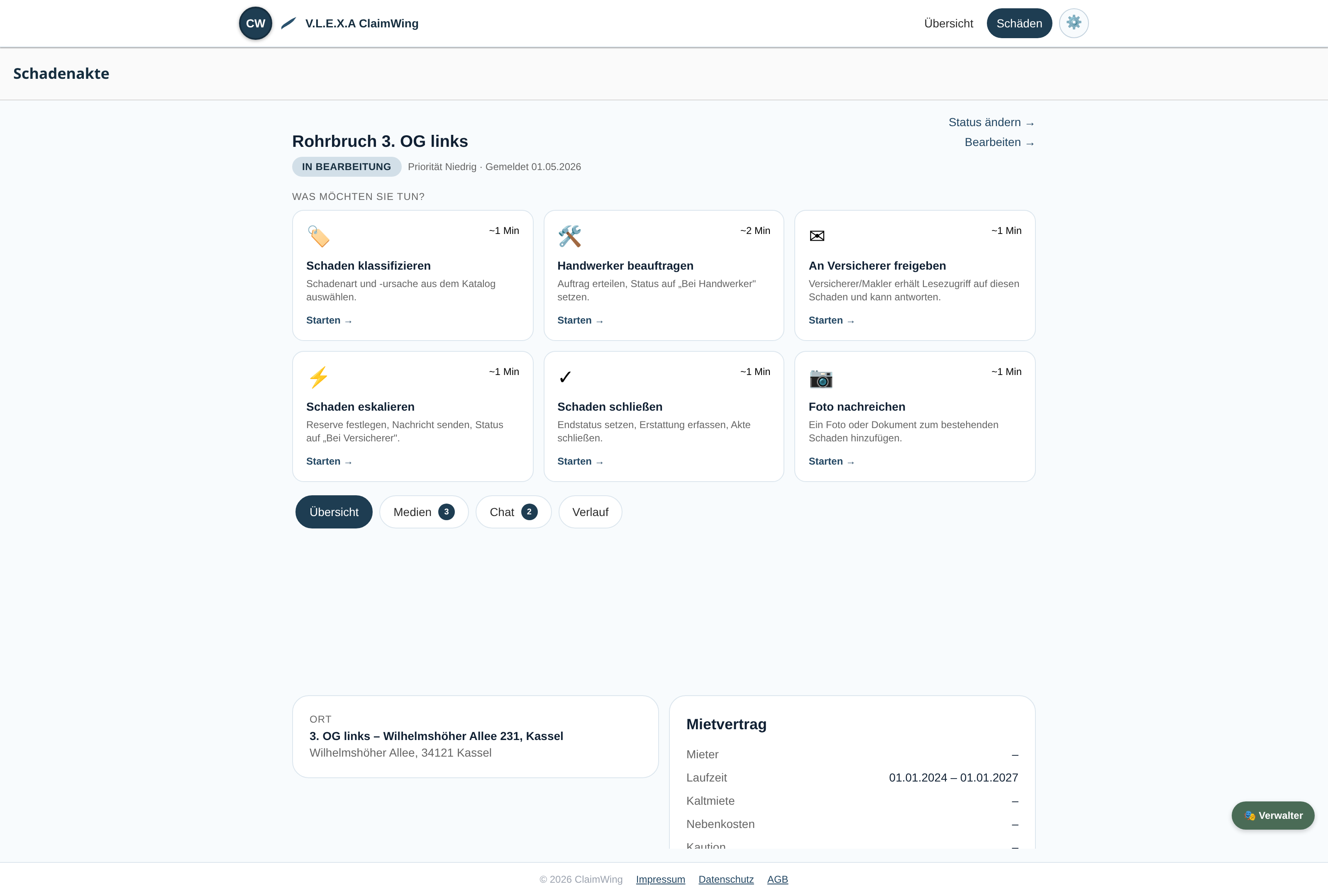 Schaden-Akte mit Status-Pipeline (Offen → In Bearbeitung → Bei Versicherer → Erledigt) und Tabs